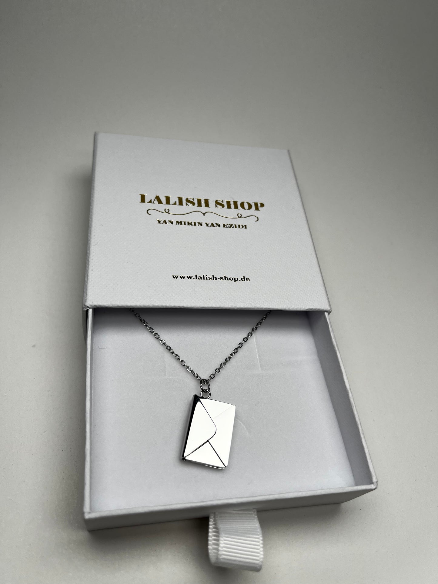 Yezidische Briefkette